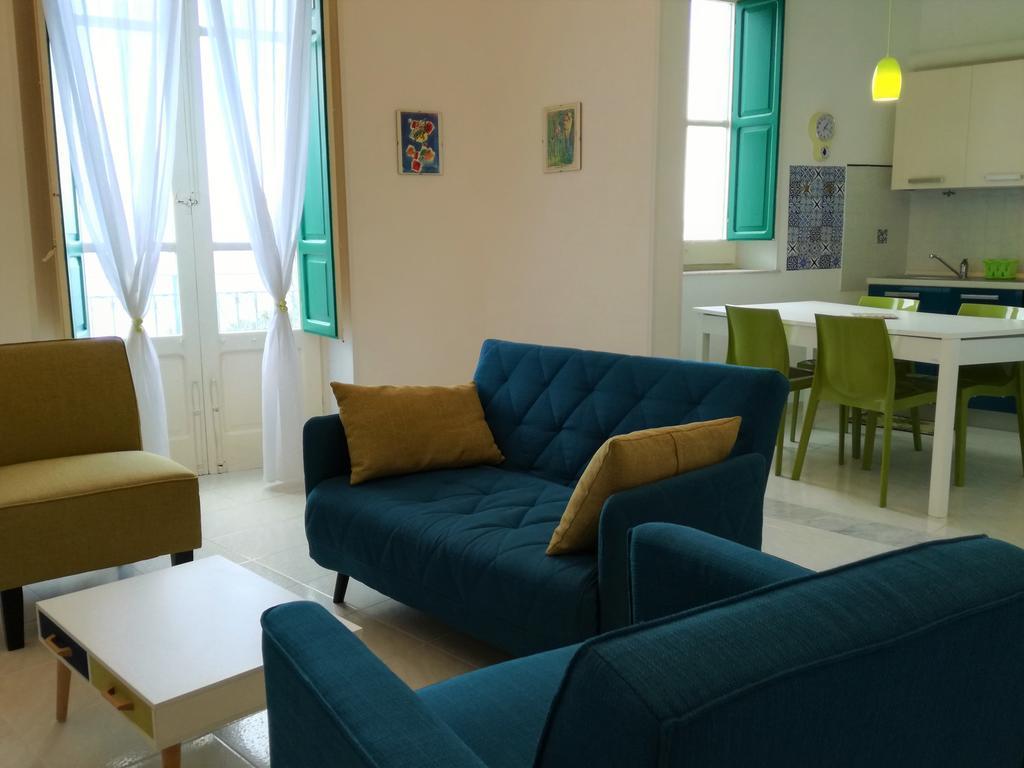 Le Luminarie - Creative Residence Balestrate Buitenkant foto